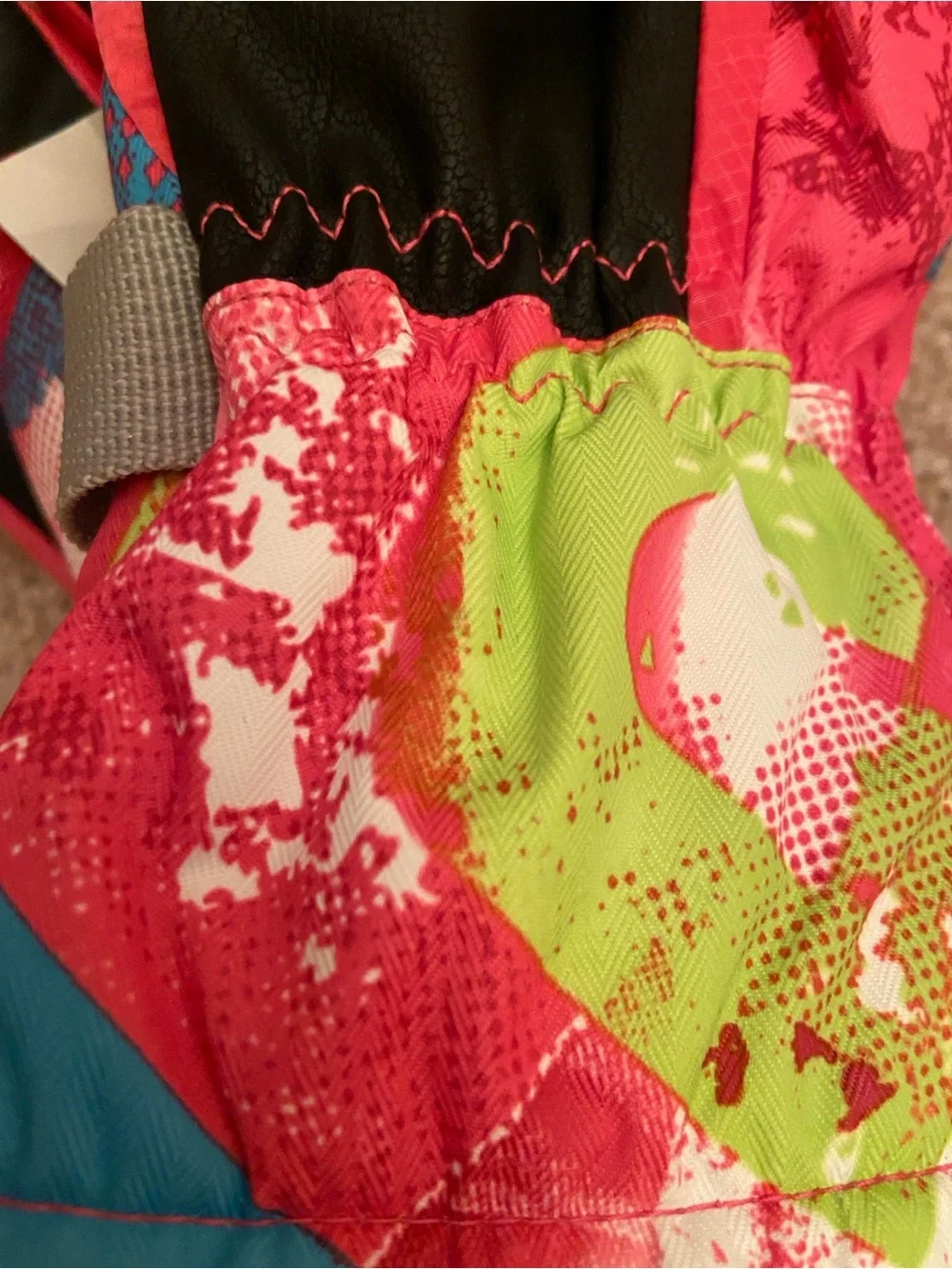Women’s Ski Gloves Size Medium I2